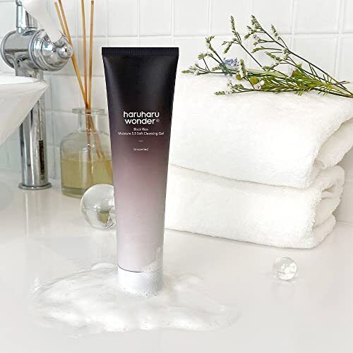 Haruharu Wonder Black Rice Moisture 5.5 Soft Cleansing Gel AsiaBeautyMall